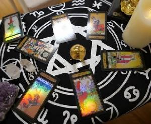 誕生日から1年間の運勢をタロットで占います Indicators/E-books